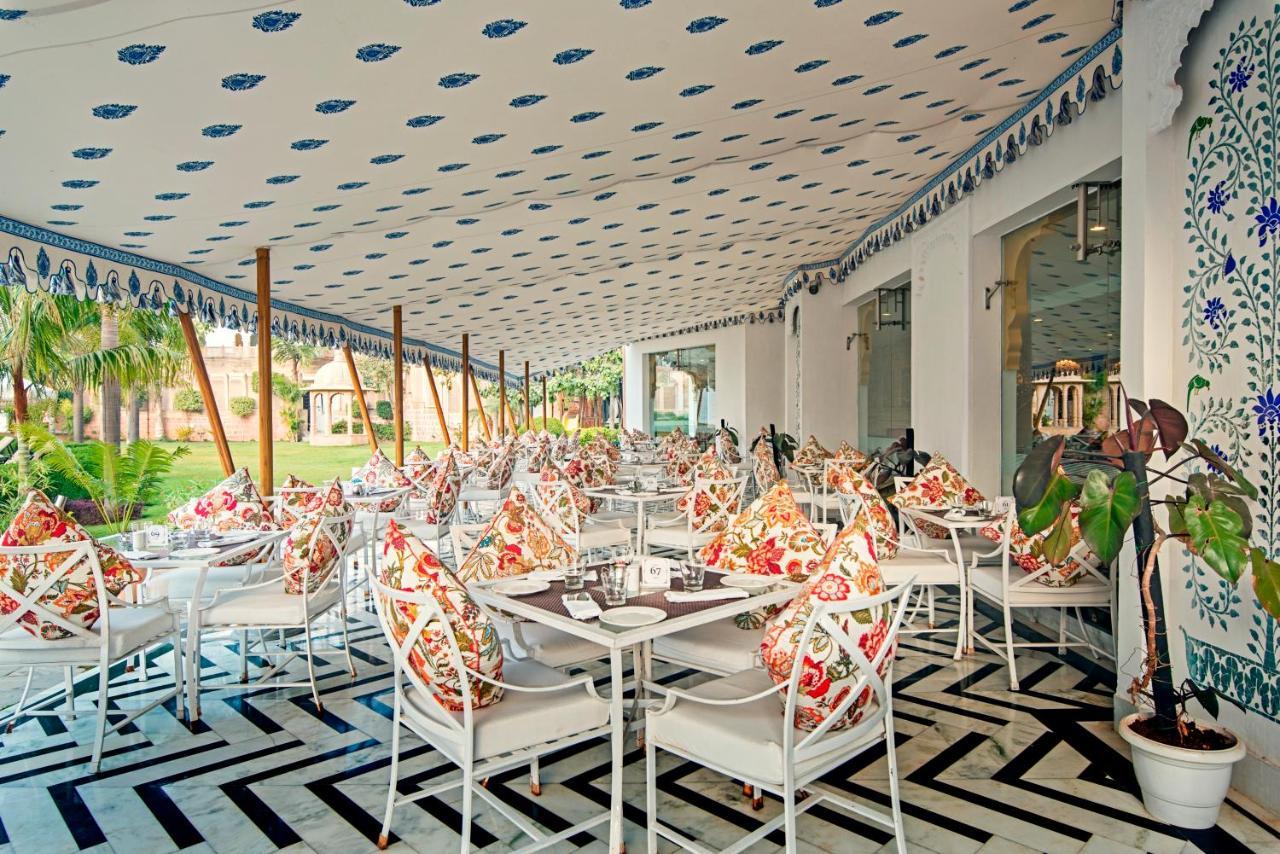 Radisson Blu Udaipur Palace Resort & Spa Exterior foto