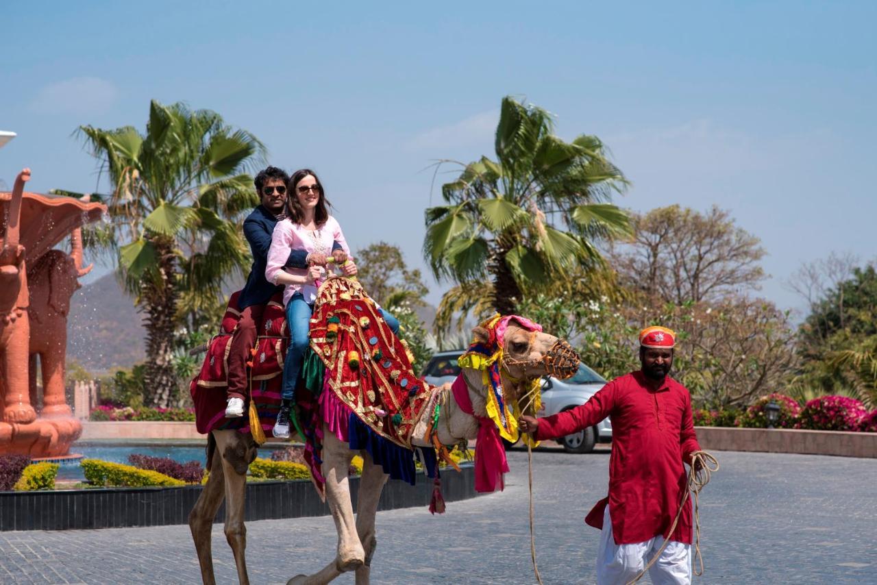 Radisson Blu Udaipur Palace Resort & Spa Exterior foto